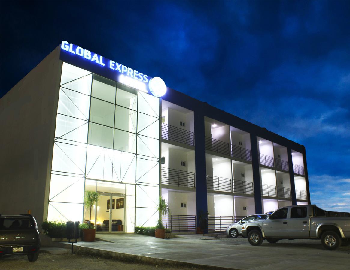 Global Express Hotel Escárcega Buitenkant foto