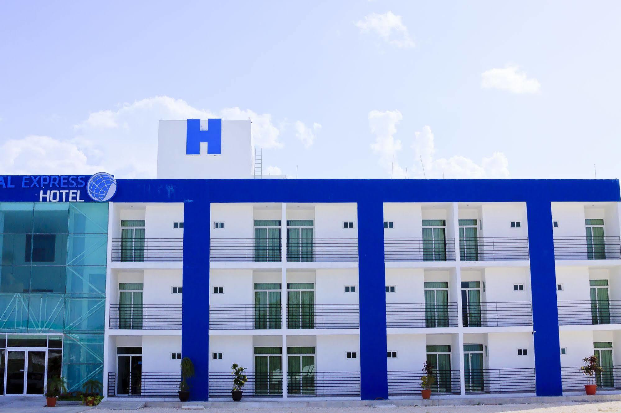 Global Express Hotel Escárcega Buitenkant foto